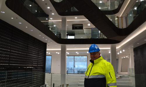 Hourglass – Raymond Prins