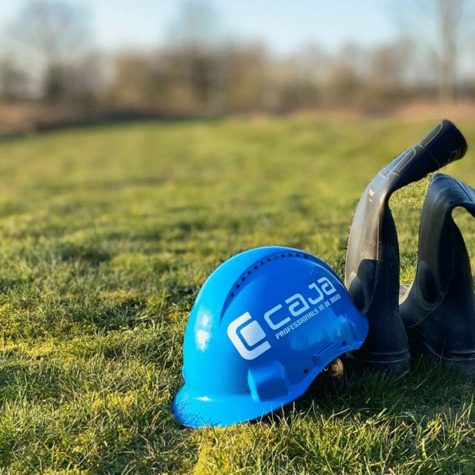 Caja bouwhelm voor Schiphol project